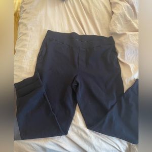 VINCE. Men’s loungewear!